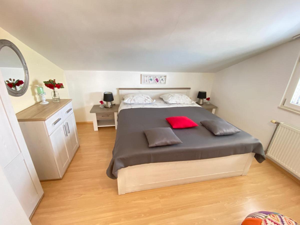 Apartma Tomi & Ivana
